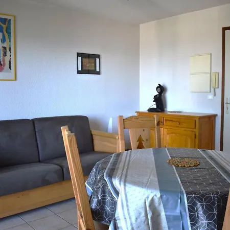 2 Pieces Plein Sud Avec Balcon, Proche Centre-ville De Font-romeu, Parking Et Local A Skis - Fr-1-580-70 Apartment *