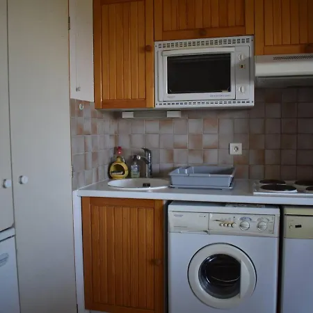 2 Pieces Plein Sud Avec Balcon, Proche Centre-ville De Font-romeu, Parking Et Local A Skis - Fr-1-580-70 Apartment